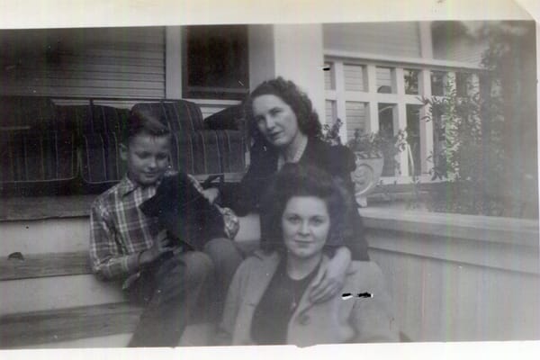 Photo of Bombi Dausin